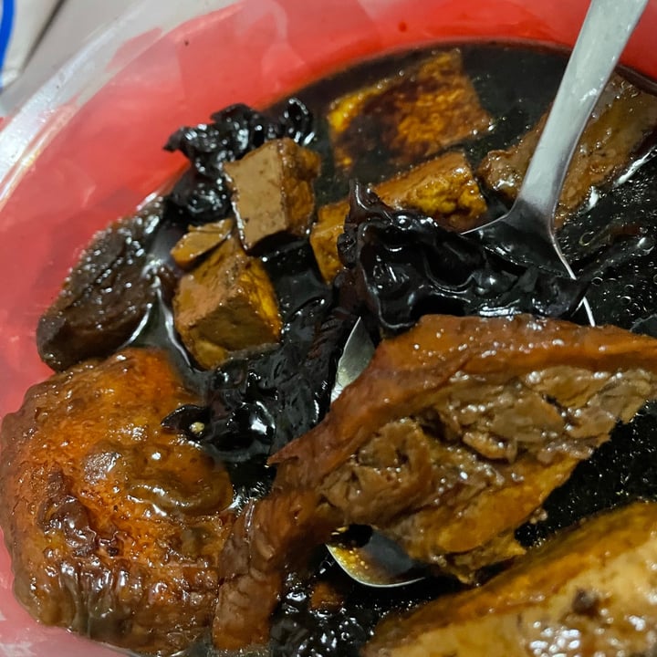 photo of Nature vegetarian delights Black Vinegar Trotters shared by @ratatouvege on  30 May 2021 - review