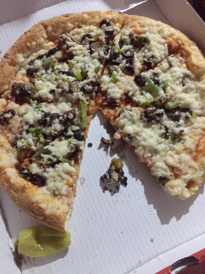 review photo of Papa John's Pizza Vegan Royal shared by @jesenia on 15 Feb 2020 - review