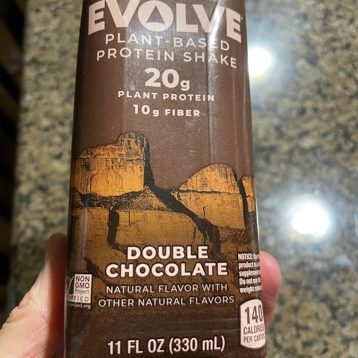 photo of Evolve Plant-based protein shake double chocolate shared by @karenasp on  05 Dec 2021 - review