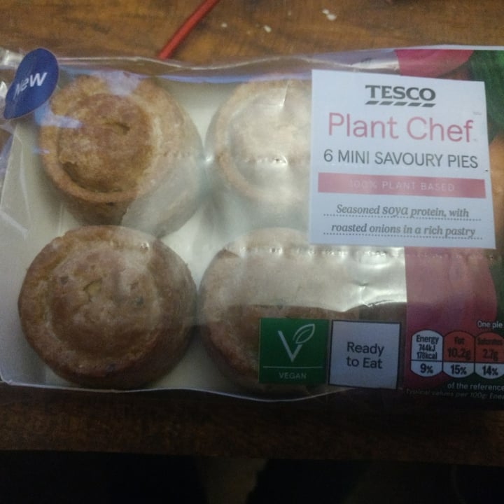 photo of Tesco Plant Chef 6 Mini savoury pies shared by @don1mclean on  05 Sep 2022 - review