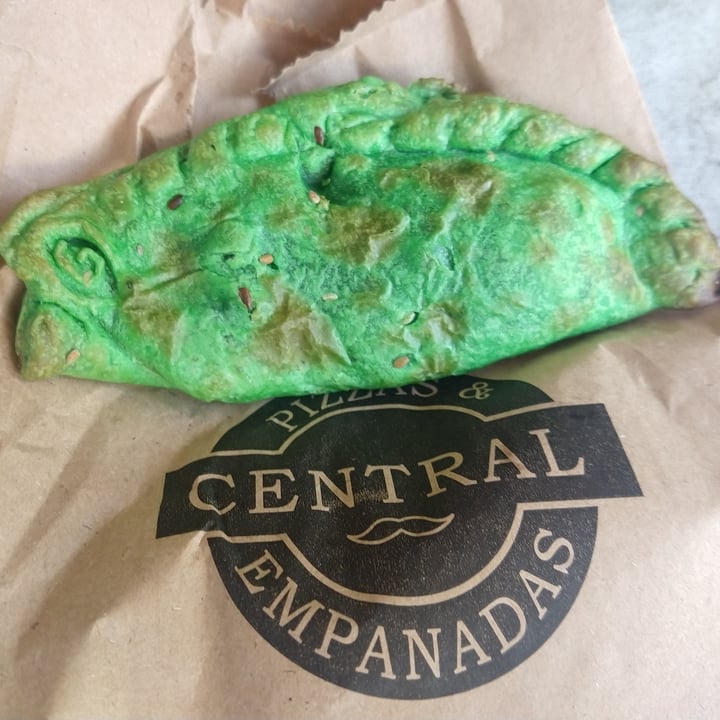 photo of Central Pizzas y Empanadas- San Telmo Empanada De Vegetales Asados shared by @lelemore on  24 May 2022 - review