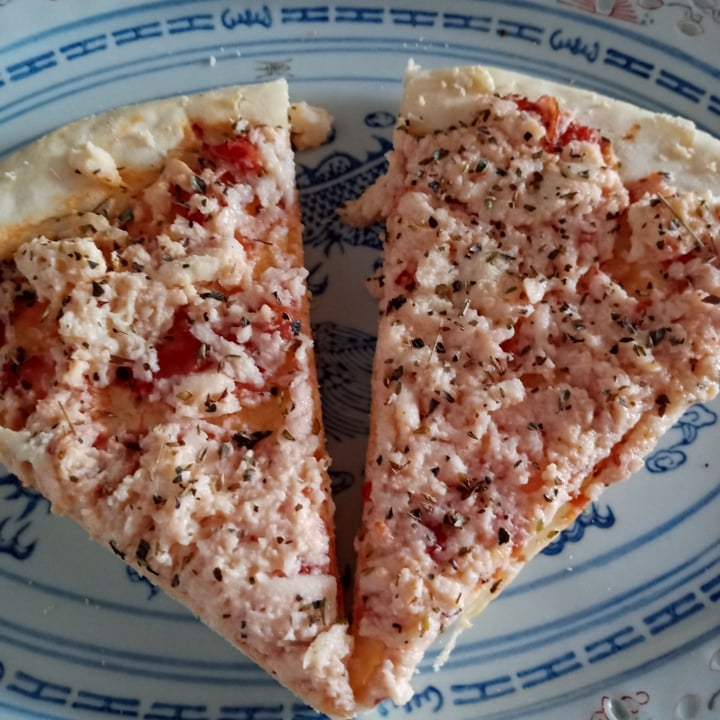 photo of Empanadas de 10 Pizza de muzzarela vegana shared by @ursula on  04 Dec 2020 - review
