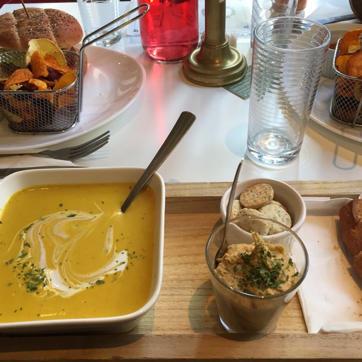 photo of vega'nath Soupe et houmous shared by @marieblue on  14 Apr 2022 - review