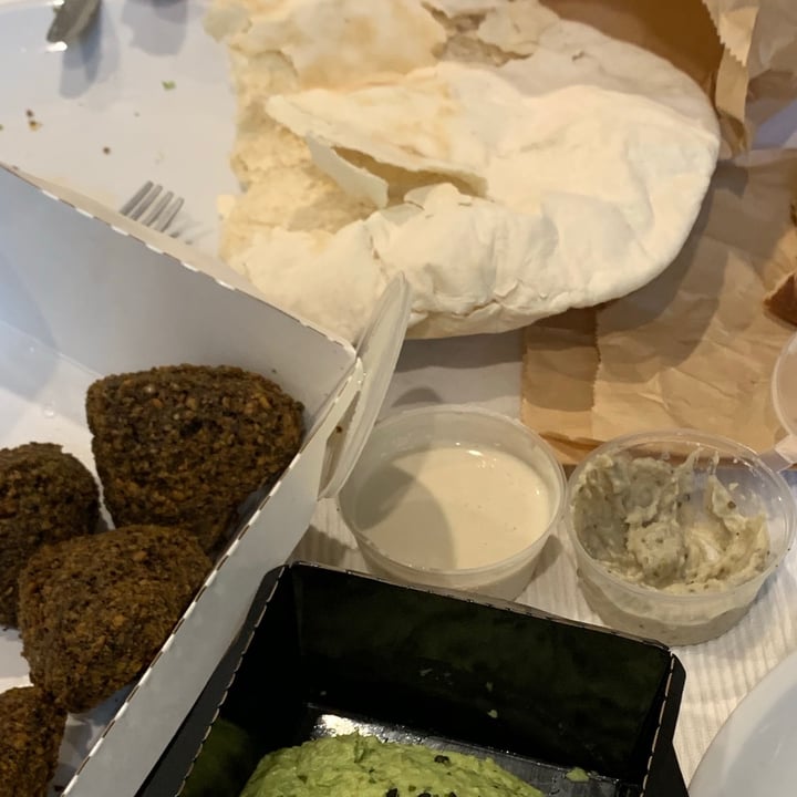 photo of Santo Falafel Pita fatta in casa shared by @camillaradaelli on  05 Nov 2020 - review