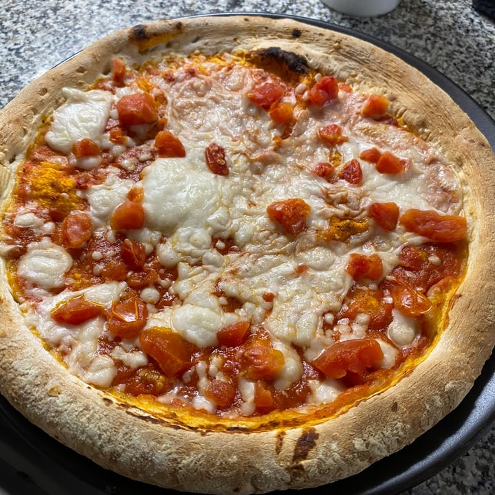 photo of ALDI Pizza Vegana Estilo Margarita shared by @nicolecasa on  12 Jun 2022 - review
