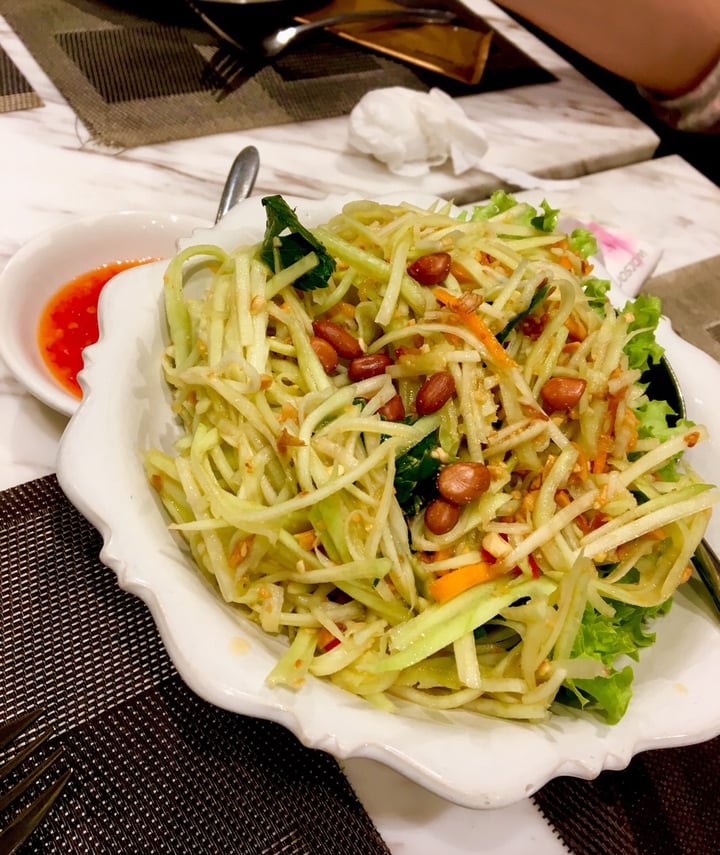 review photo of Pepper Jade Thai Vegetarian Cuisine Mango salad shared by @pw on 06 Jul 2019 - review