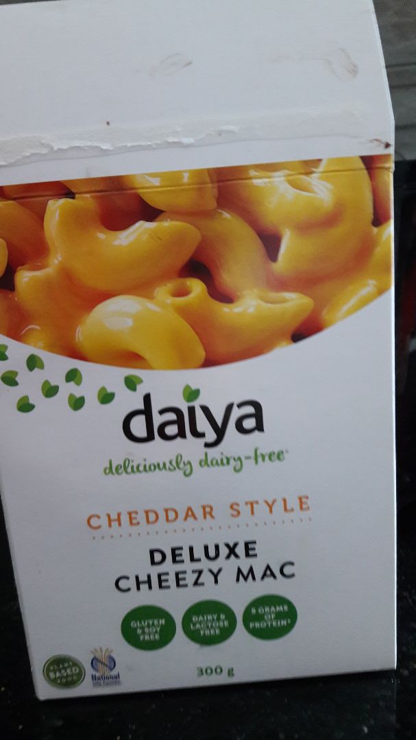 photo of Daiya Cheddar Style Deluxe Cheezy Mac shared by @henroosterlover83 on  09 Sep 2019 - review