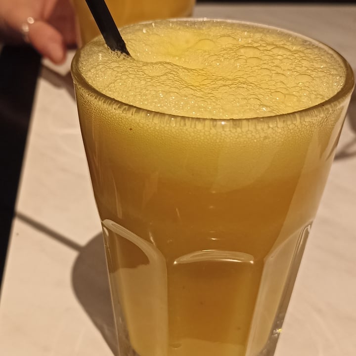 review photo of Sana vegetariana Zumo de zanahoria, naranja y piña shared by @angeladavis on 21 Oct 2022 - review