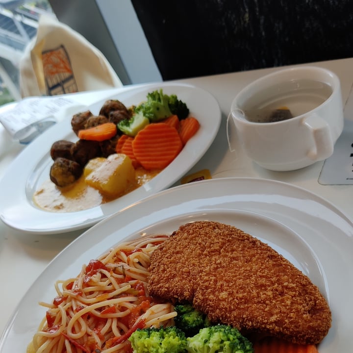 review photo of IKEA Alexandra Vegetable balls with curry sauce shared by @jerald on 26 Mar 2022 - review