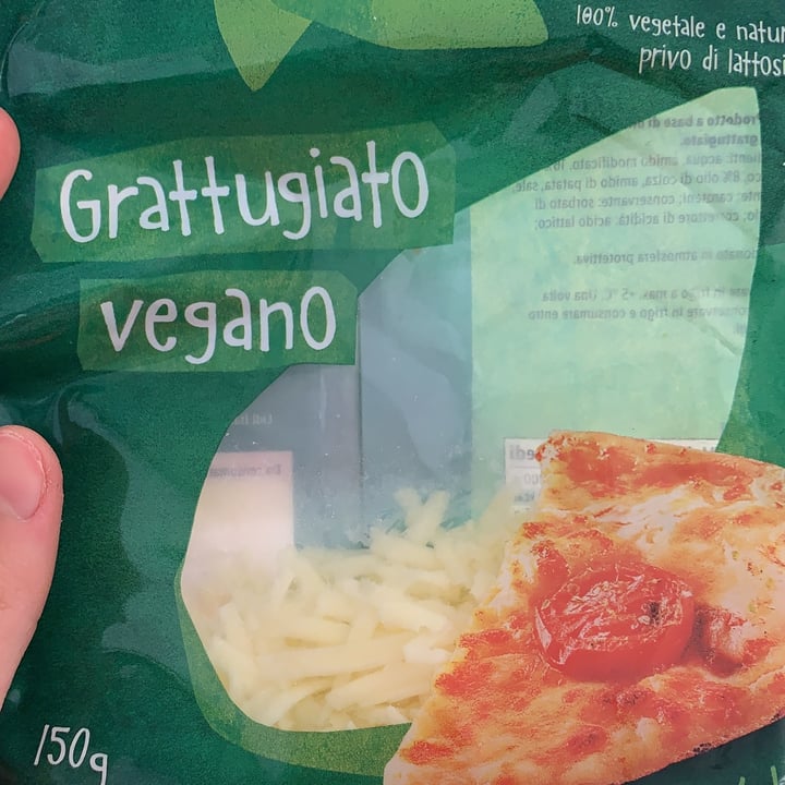 photo of Vemondo Grattugiato Vegano shared by @srndipity on  06 Dec 2021 - review