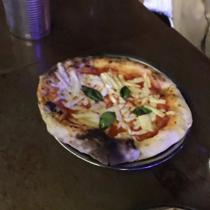 photo of Lado V Pizza Capresse shared by @juanalopez on  26 Feb 2022 - review