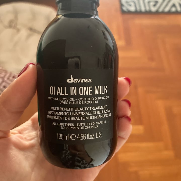photo of Davines Oi all in one milk shared by @zitchi on  23 Mar 2022 - review