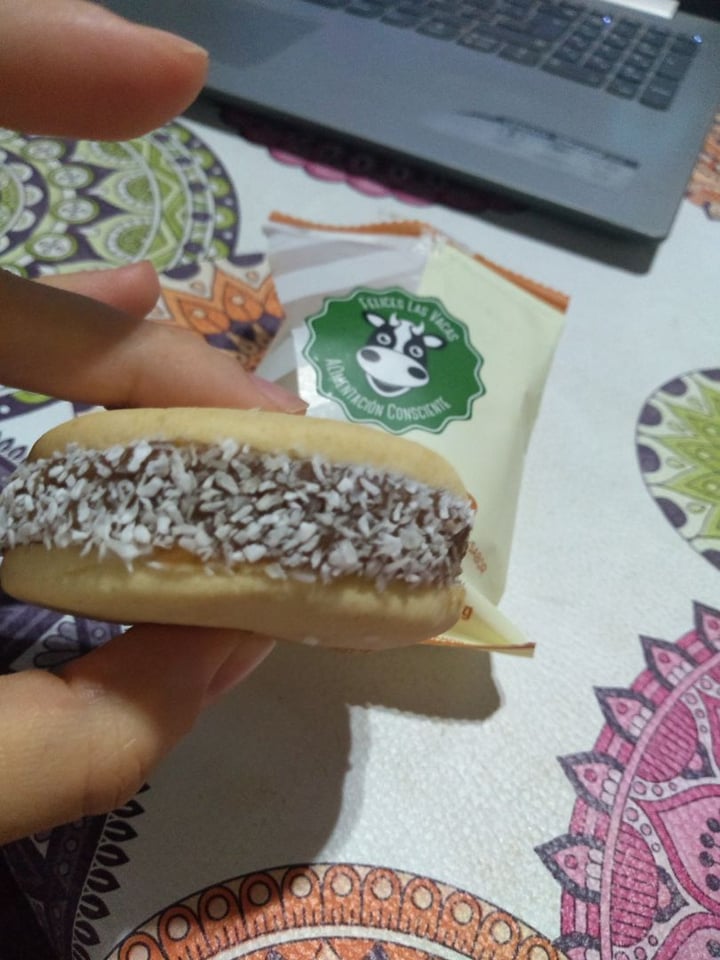 photo of Felices Las Vacas Alfajor Maicena shared by @luciabianchi on  15 Feb 2020 - review