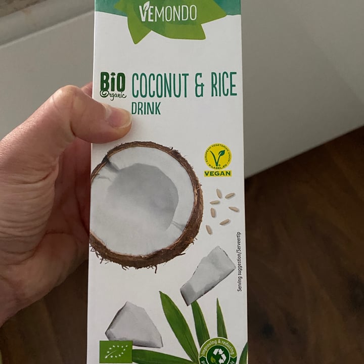 photo of Vemondo Coconut and Rice Drink shared by @valerianqn on  09 Jan 2022 - review