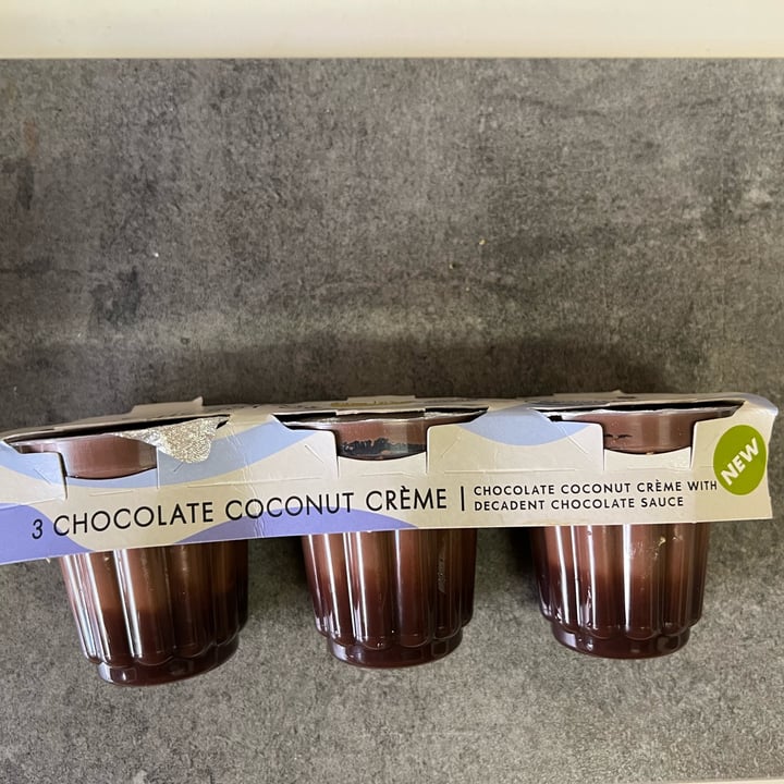 photo of Woolworths Food 3 Coconut Chocolate Creme’ shared by @ftc on  24 Oct 2022 - review