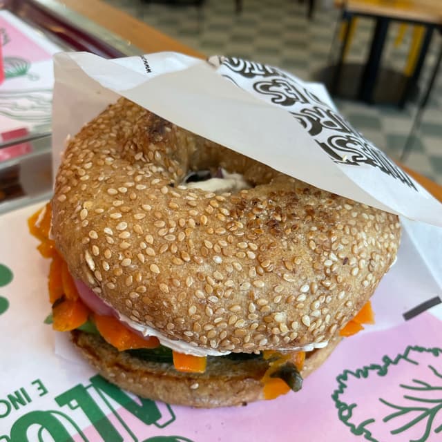 Photo du plat “Hamburguesa not so ClaSsic Bagel”