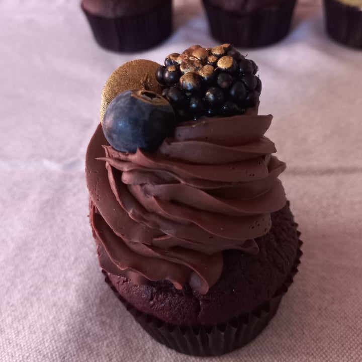 photo of Tauer Bakery Cupcake Foresta Nera shared by @gaiapio on  30 Apr 2022 - review