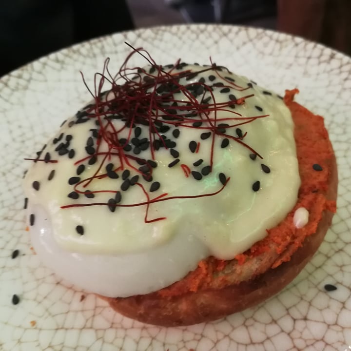 review photo of Frutas Prohibidas Huevos Benedict shared by @lorelorelein on 13 Jan 2022 - review