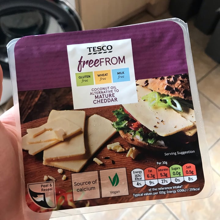 photo of Tesco Free From Coconut Oil Alternative to Mature Cheddar shared by @michelept on  24 Dec 2020 - review
