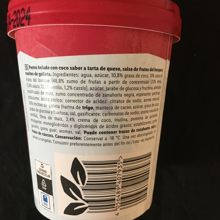 review photo of Vemondo Helado vegano sabor cheese cake shared by @comocomervegetales on 09 Aug 2022 - review