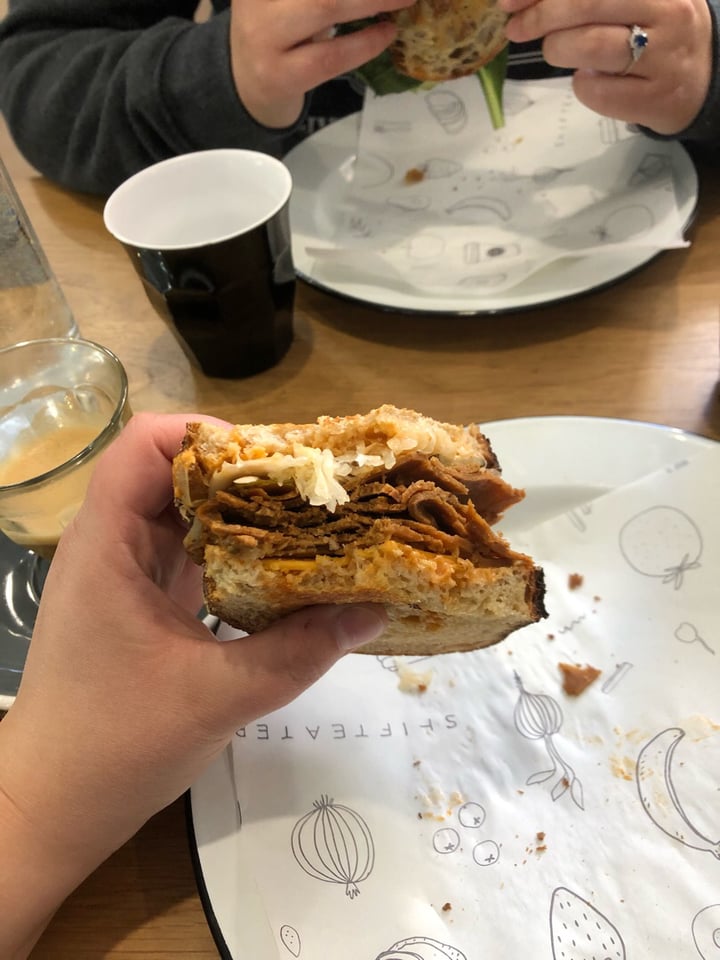 photo of Shift Eatery Reuben’s Vegan Brother Steve shared by @singplaylive on  22 Sep 2019 - review