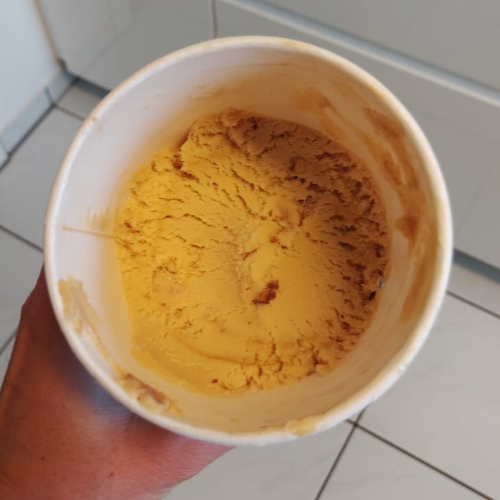 photo of Oatly Hazelnut Swirl Ice Cream shared by @saechsine on  12 Jun 2022 - review