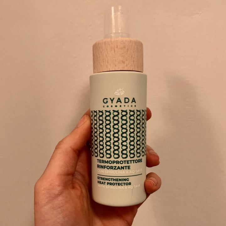 photo of Gyada Cosmetics Termoprotettore Rinforzante shared by @isabelbii on  24 Jul 2021 - review