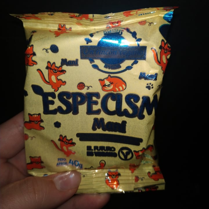 photo of Un Rincón Vegano Especismo Cero Alfajor Relleno De Mani Con Baño De Repostería Blanco shared by @vegan2332 on  10 Apr 2021 - review
