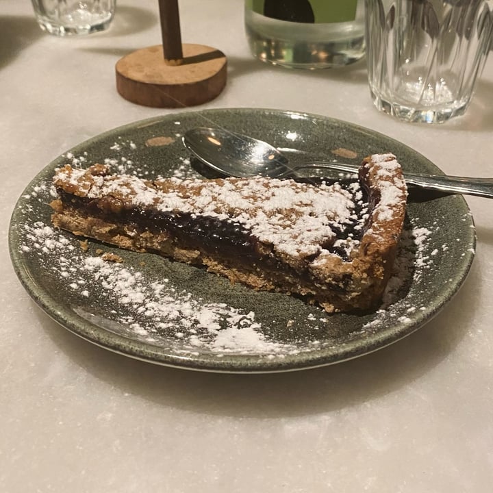 photo of Avo Brothers crostata sambuco e lampone shared by @emmis on  02 Sep 2022 - review