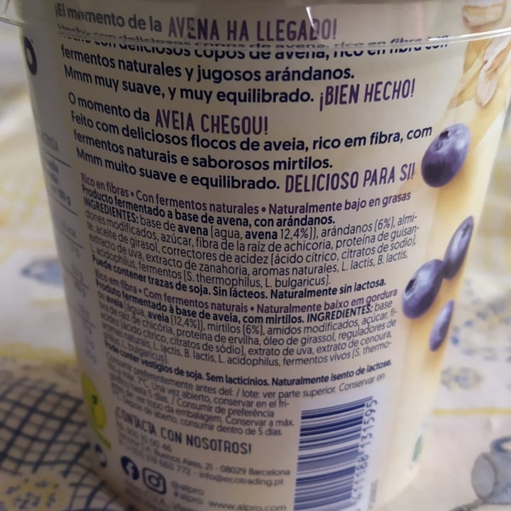 photo of Alpro Absolutely Oat Blueberry shared by @vegan-ana on  06 Jun 2021 - review