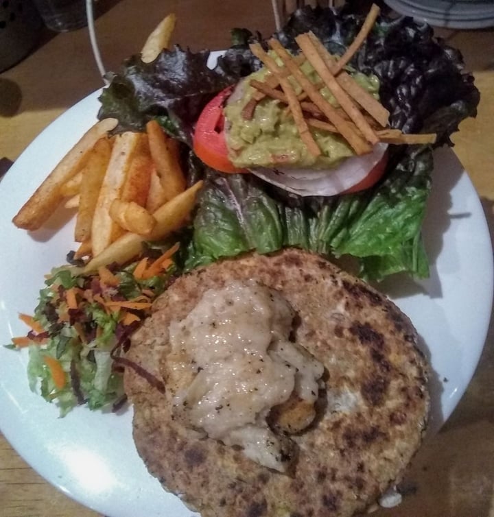 review photo of Vegani Burger Quinoa Borealis shared by @liliana on 05 Jan 2020 - review