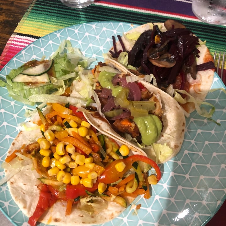photo of Para Todos TN Tris di tacos vegani shared by @sarasantu on  04 Oct 2022 - review