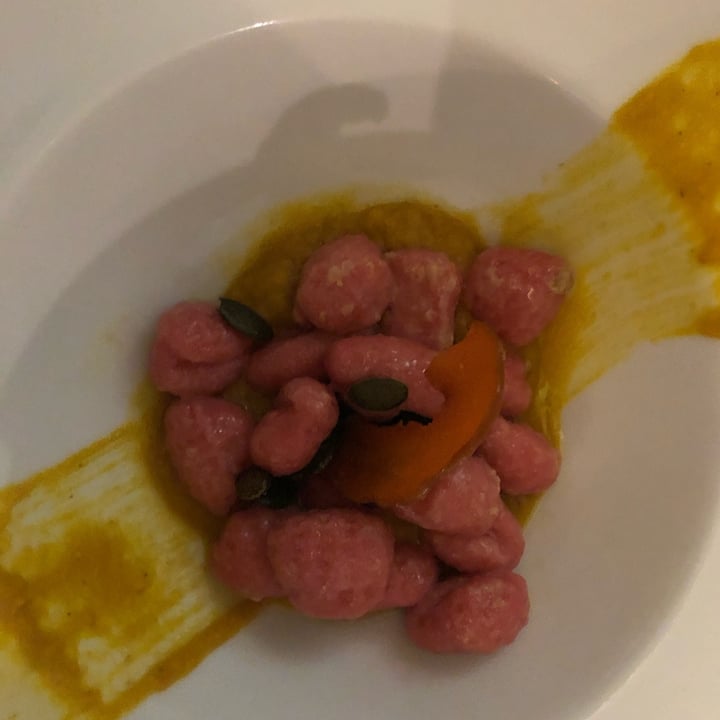 photo of L'Orto già Salsamentario - Vegan & raw food Gnocchi Di Barbabietola shared by @alicebi on  12 Mar 2022 - review