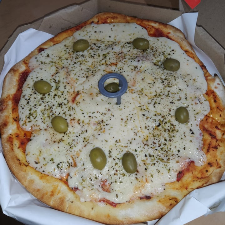 photo of Empanadas de 10 Pizza de Muzzarella shared by @kaaar on  23 Sep 2020 - review