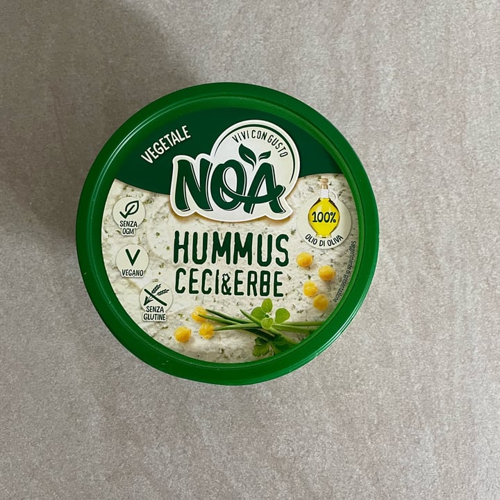 photo of Noa Hummus Ceci & Erbe shared by @giuliacar7 on  16 May 2022 - review