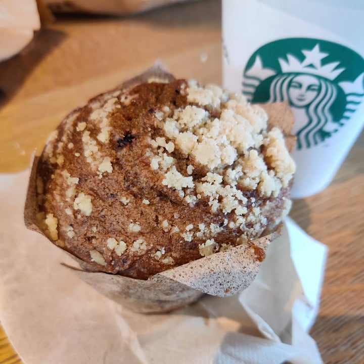 photo of Starbucks Blueberry muffin shared by @francescagnesutta on  12 Apr 2022 - review