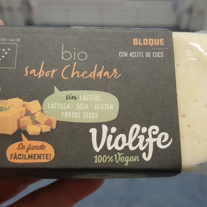 photo of Violife Bio Per Burgers shared by @lauracespedes on  07 Sep 2020 - review