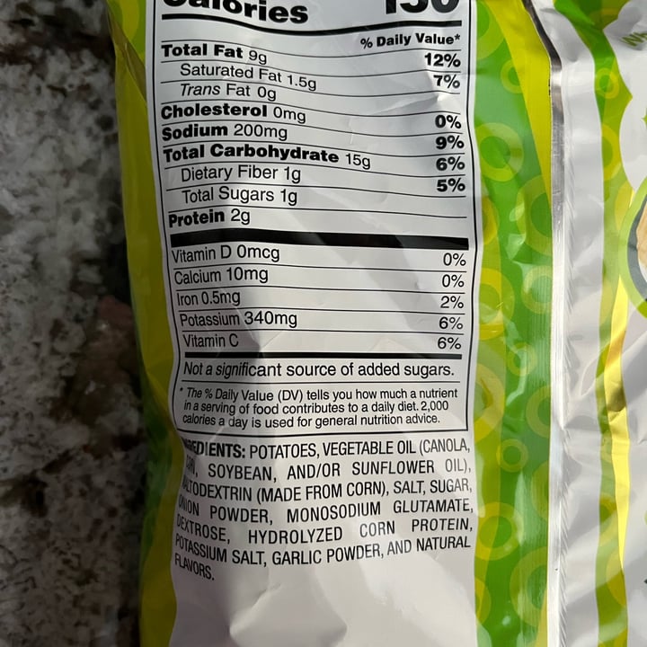 photo of Lay's Wavy Funyuns Onion flavored chips shared by @dallasandsophie on  03 Feb 2023 - review