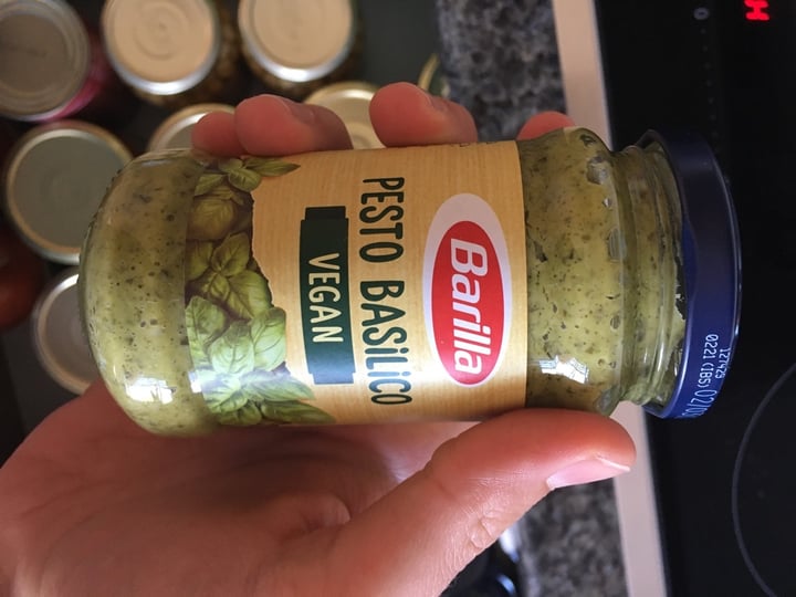 photo of Barilla Pesto Basilico Vegan shared by @elsa2001 on  18 Apr 2020 - review