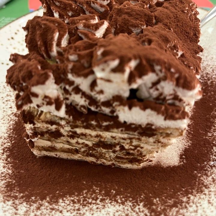 photo of Capperi che Pizza Tiramisù vegano shared by @isarab on  30 Oct 2022 - review