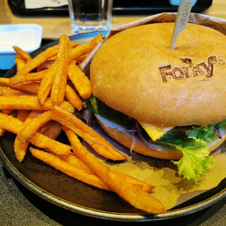 review photo of Forky's Cheeseburger shared by @kacel on 04 Sep 2020 - review