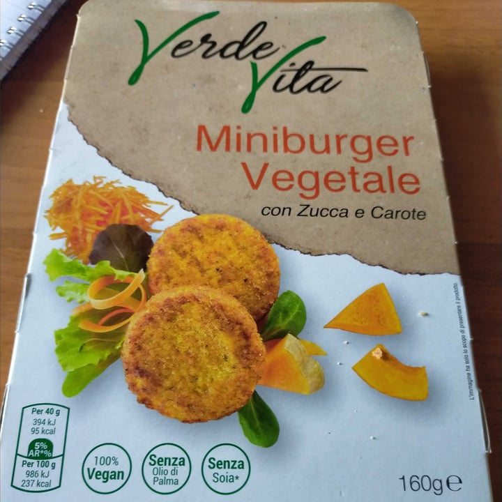 photo of Verde vita Miniburger vegetale con zucca e carote shared by @m4nfr3 on  13 Apr 2022 - review