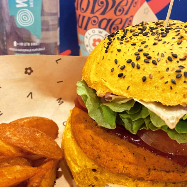 photo of Flower Burger Spicy cecio shared by @gioia on  02 Apr 2022 - review