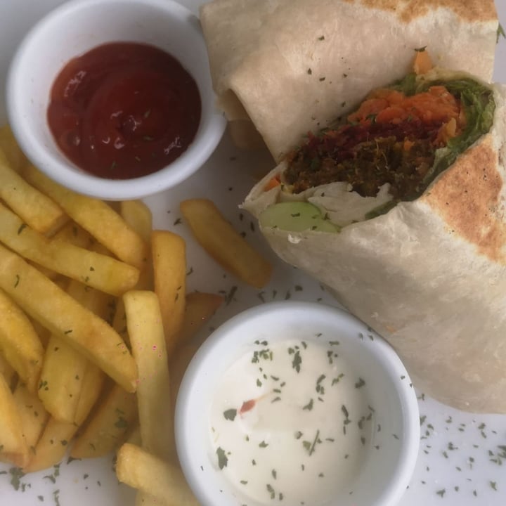 review photo of Tortillas Caseras Palmeaditas Wrap de falafel shared by @pindel on 29 Jun 2021 - review