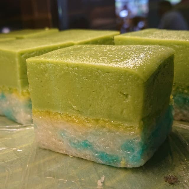 Photo of the dish “Kueh Salat / Serimuka”