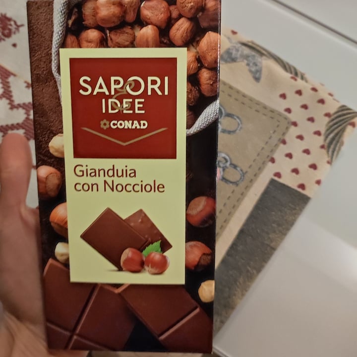 photo of Conad Sapori & Idee Gianduia Con Nocciole shared by @brontilloveg on  24 Apr 2022 - review