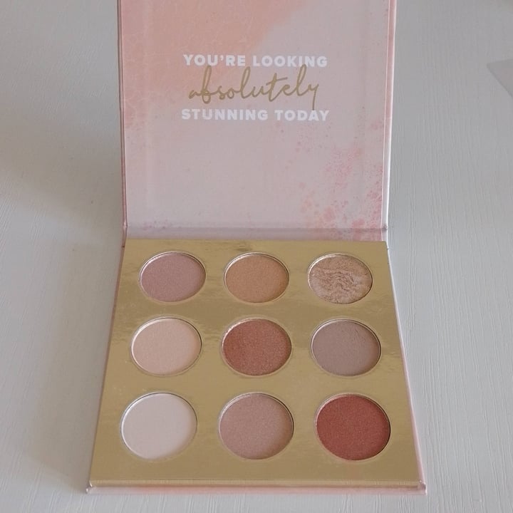 photo of Todo moda Golden Hour  shared by @lulucess on  01 Apr 2022 - review