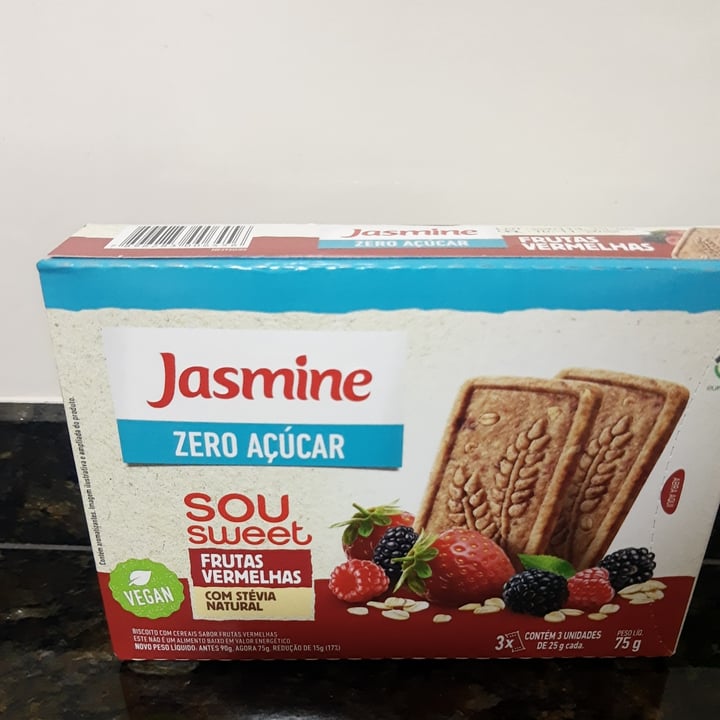photo of Jasmine cookies frutas vermelhas shared by @drivallerine on  06 May 2022 - review