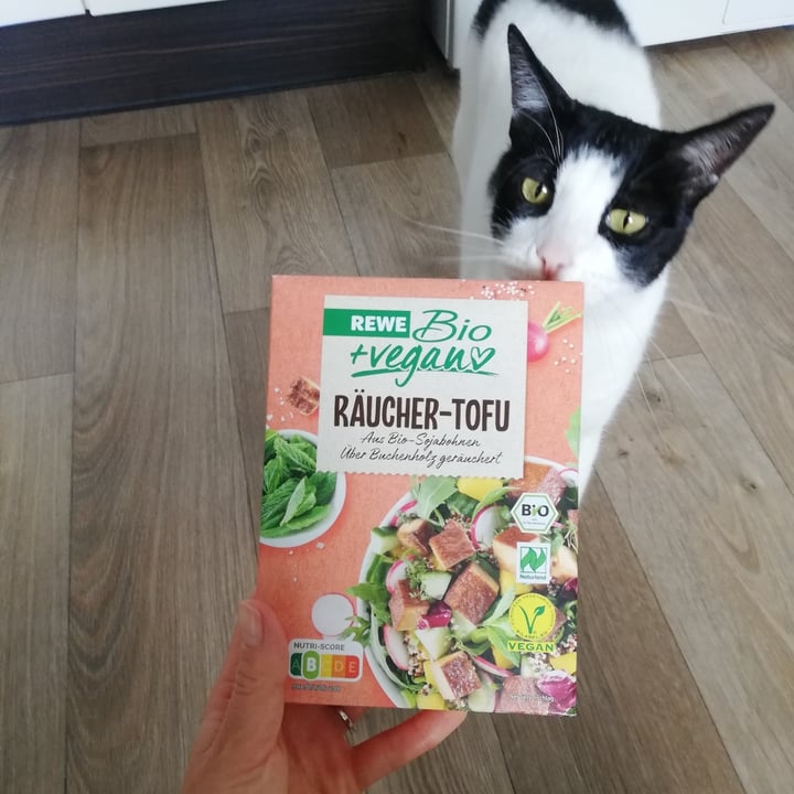 photo of Rewe Bio Räucher-Tofu shared by @mareikeks on  10 Jul 2022 - review