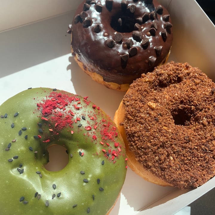 photo of Donut Friend Assorted Donuts shared by @lohasmiles on  15 Jul 2020 - review